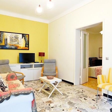 Villa Unifamiliare Con Posto Auto! 莱万托 外观 照片