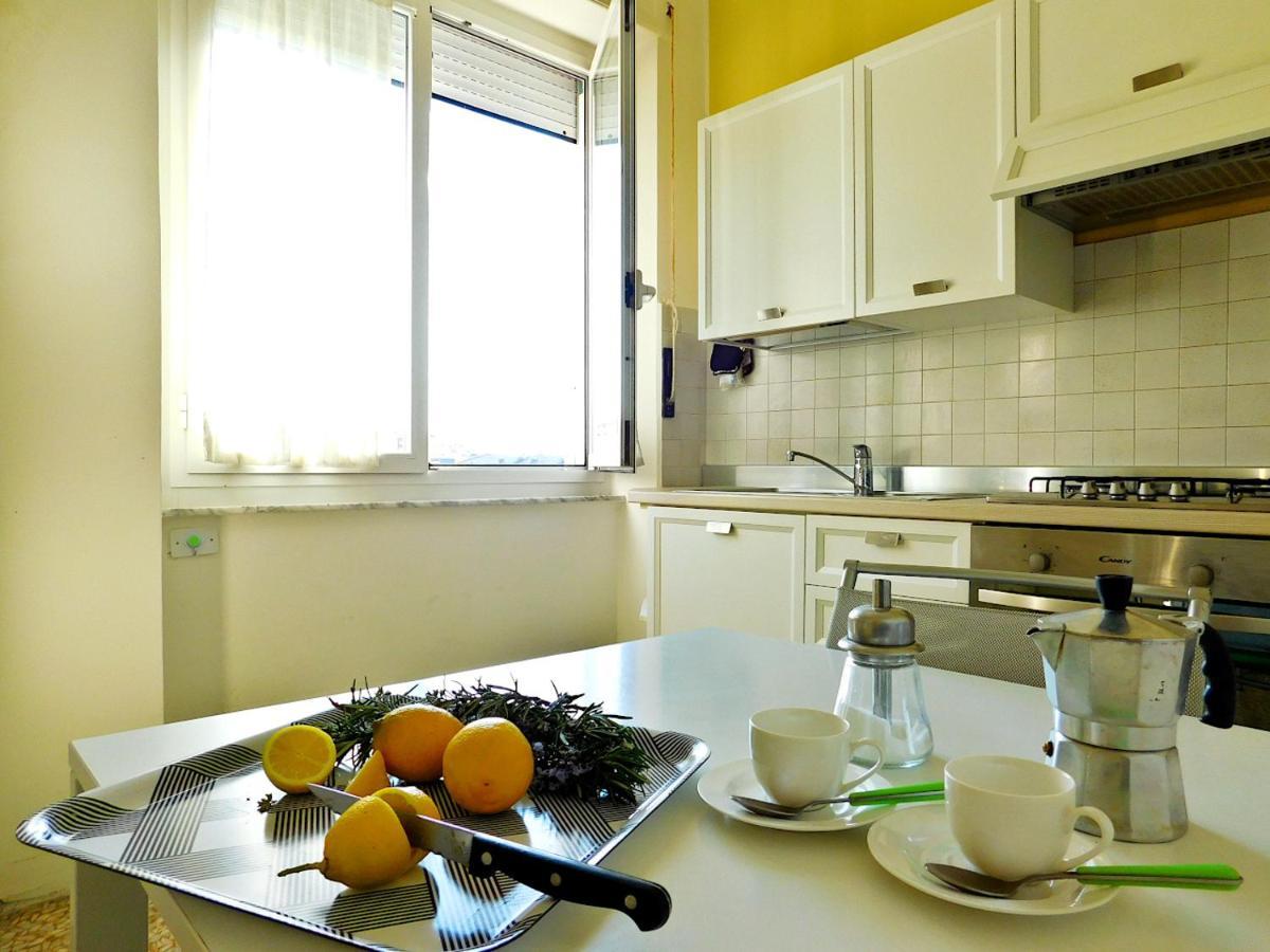 Villa Unifamiliare Con Posto Auto! 莱万托 外观 照片