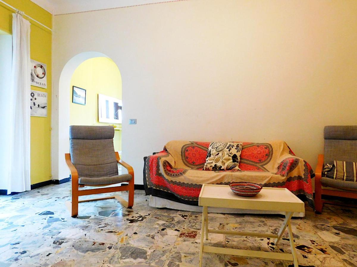 Villa Unifamiliare Con Posto Auto! 莱万托 外观 照片