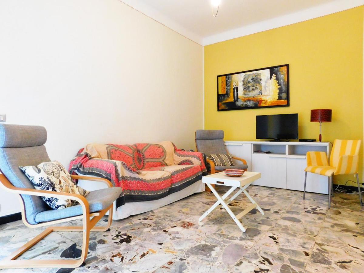 Villa Unifamiliare Con Posto Auto! 莱万托 外观 照片