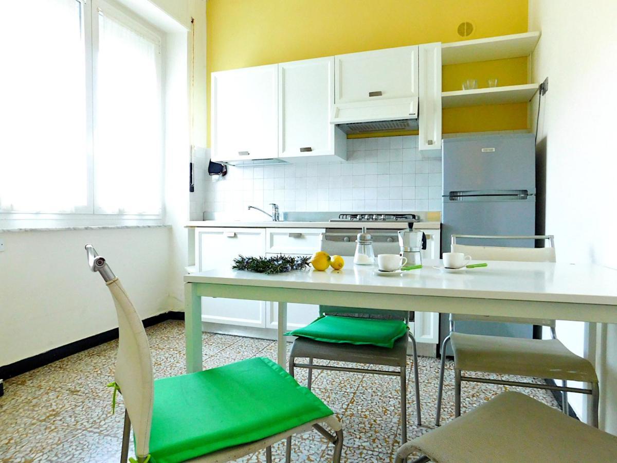Villa Unifamiliare Con Posto Auto! 莱万托 外观 照片