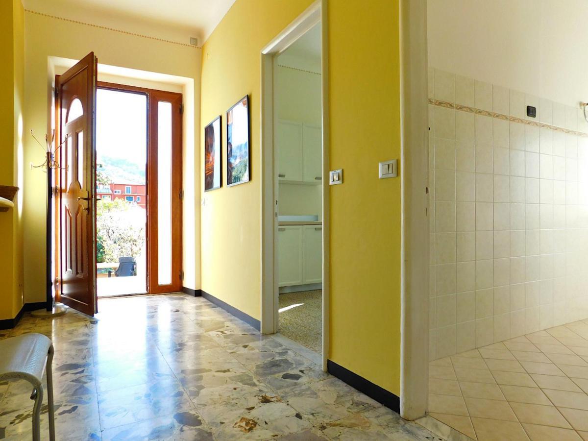 Villa Unifamiliare Con Posto Auto! 莱万托 外观 照片